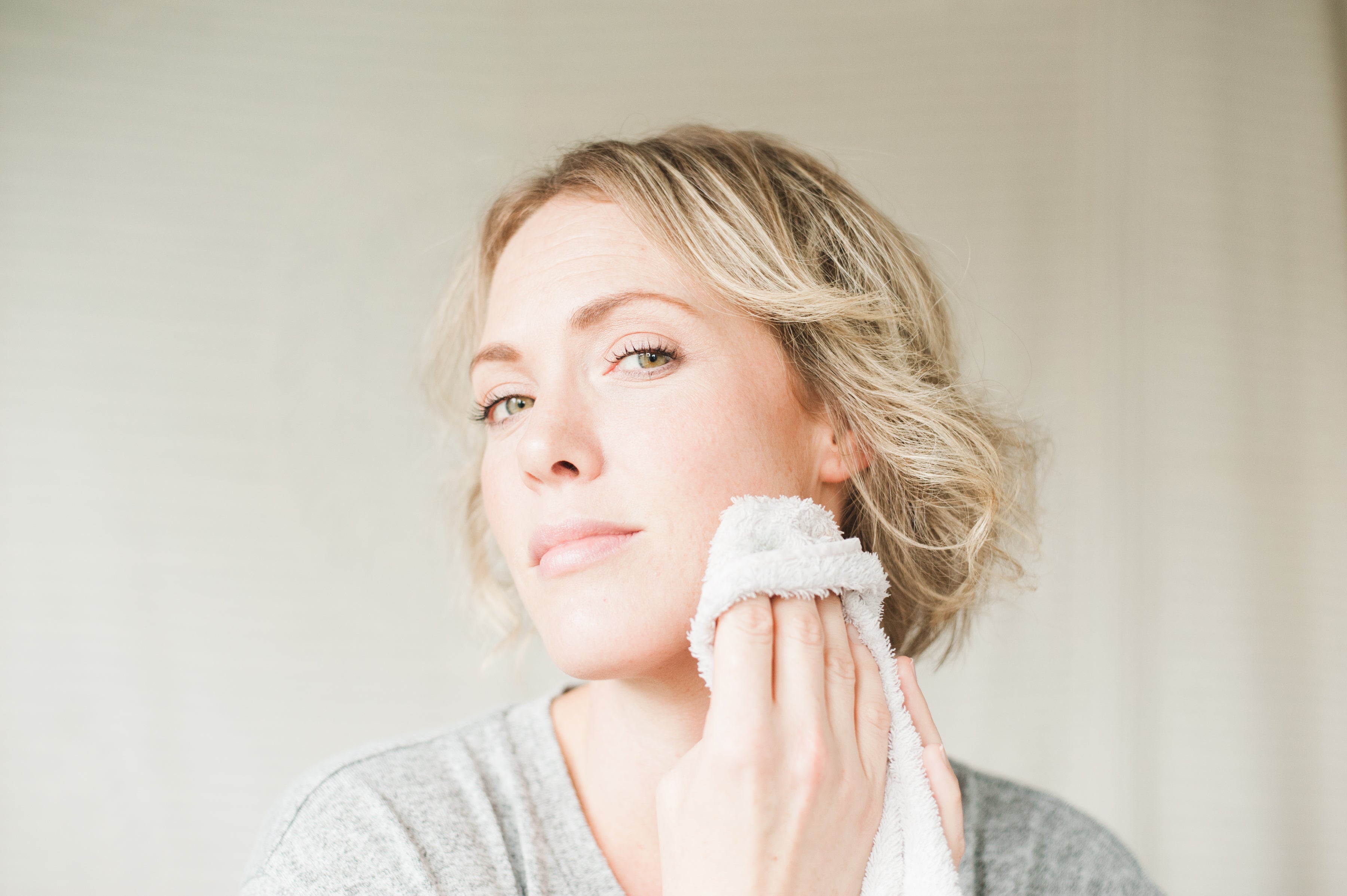 4 Key Benefits of Oil Cleansing for Healthy Skin